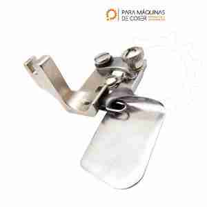 Imagen de Folder para Recta Dobladillador 1/8" (3.2MM) con Pie F502-1/8" (3.2MM)